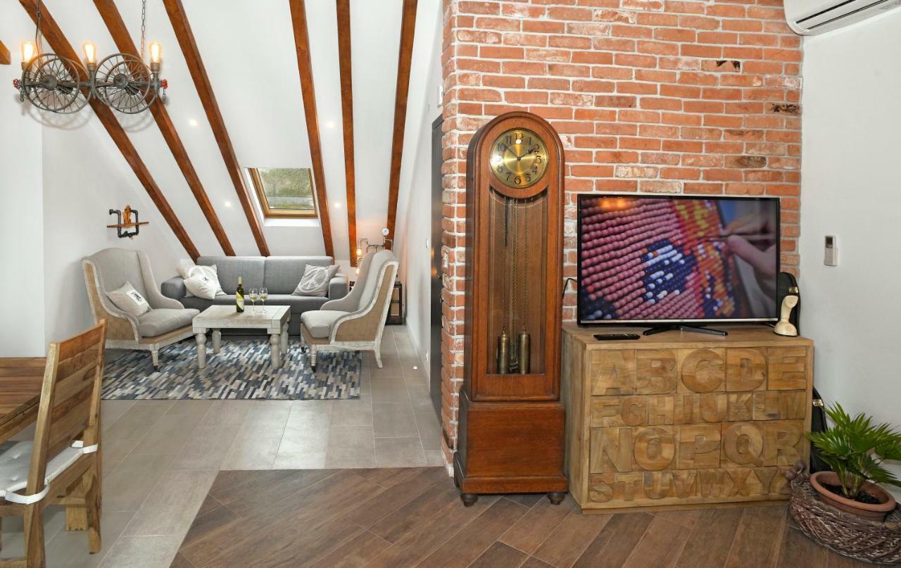 Apartment Holiday In Подстрана Екстер'єр фото