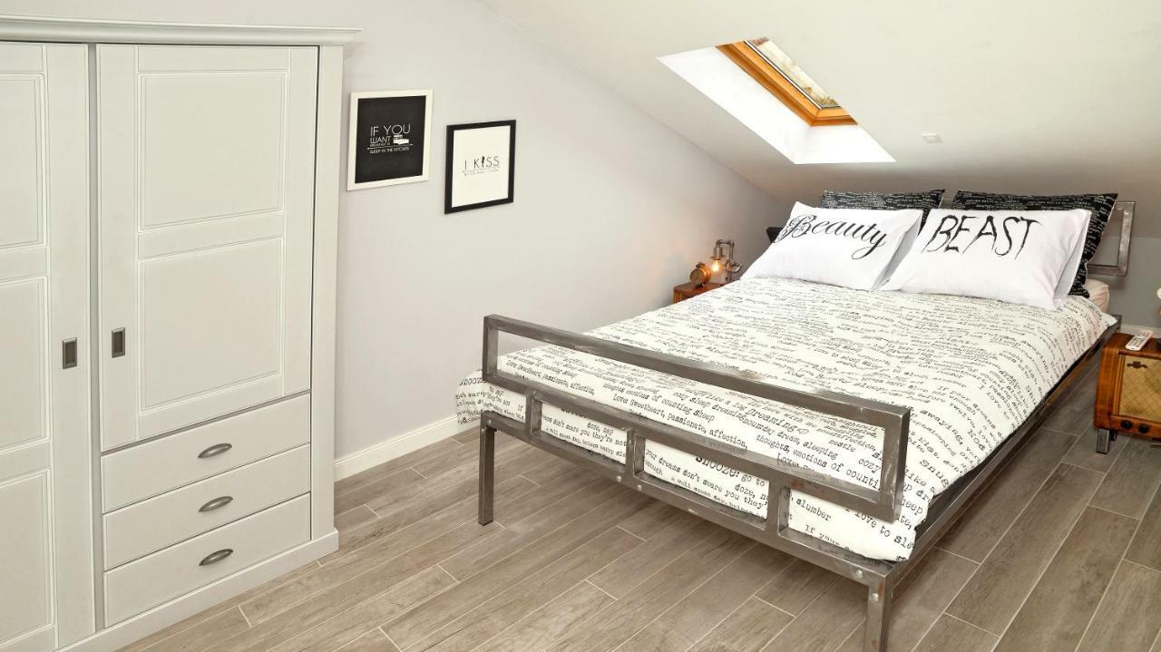 Apartment Holiday In Подстрана Екстер'єр фото